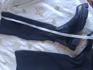 Botas negras altas  con suela track