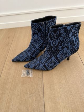 Botines Marini Azul con Bordados