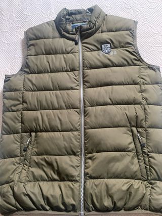 Chaleco acolchado Valecuatro verde oliva