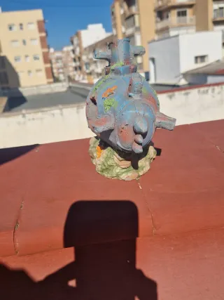 Submarino de juguete decorado