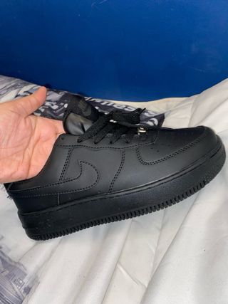 Zapatillas Jordan Air 4 Blancas Rojas