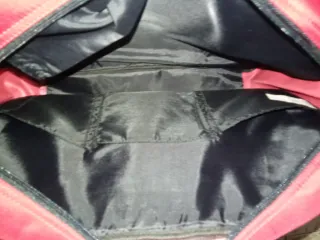 Mochila Roja y Negra