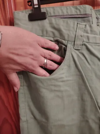 Pantalón vaquero verde