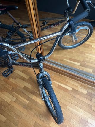Bicicleta BMX Monty diseño vintage