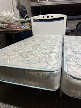 Cama completa: colchón, cabezal y somier