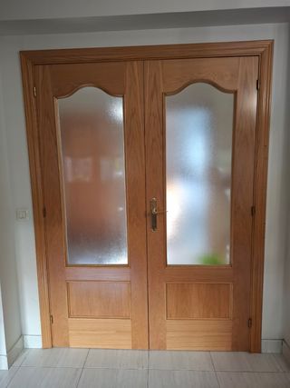 Puerta doble roble con cristal translúcido