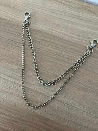 Cadena doble plateada estilo punk