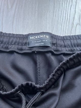 Conjunto McKenzie Negro