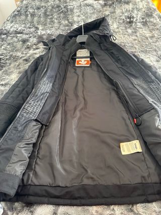 Abrigo acolchado mujer negro y gris