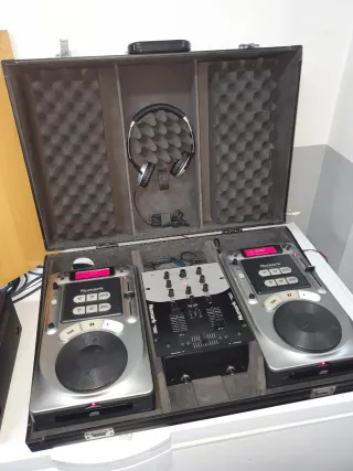 Equipo DJ Numark con Maletín - Ideal Fiestas