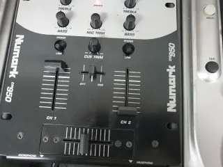 Equipo DJ Numark con Maletín - Ideal Fiestas