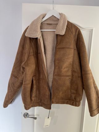 Chaqueta borrego Pull&Bear marrón Talla l “nueva”