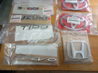 Emblemas y logos de coches