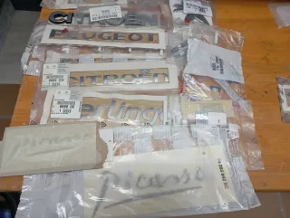 Emblemas y logos de coches