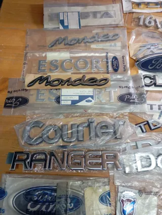 Emblemas y logos de coches