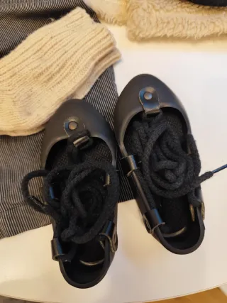 Traje de caserito negro y beige talla 2.