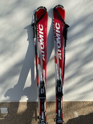 Sci Atomic 1,70m con bastoncini
