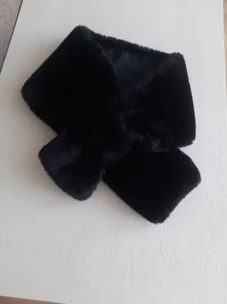 Bufanda pelo Zara negra
