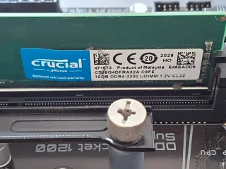 Placa base + procesador + memoria