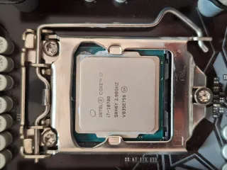 Placa base + procesador + memoria