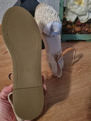 Sandalias esparto beige con encaje