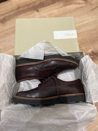 Zapatos Clarks Burdeos Talla 38