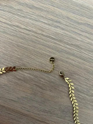 Collar Choker Dorado Acero Flechas