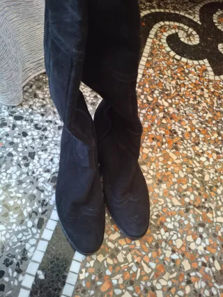 Stivali neri in camoscio Tg 39