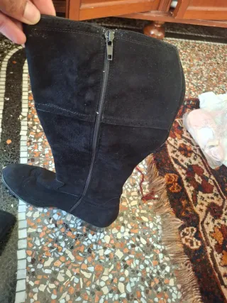 Stivali neri in camoscio Tg 39