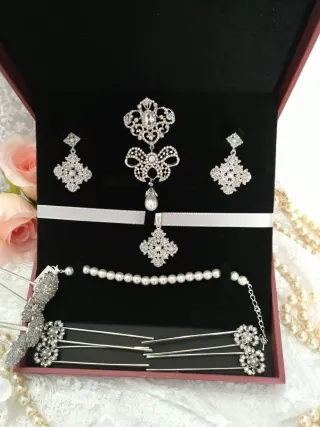 Aderezo de fallera a estrenar niña