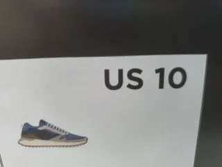 Zapatillas Michael Kors Beige y Azul 10