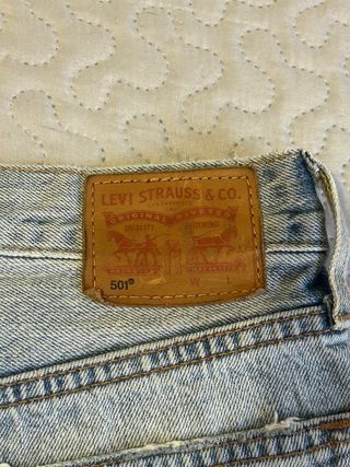 Levi's Shorts Azules Desgastados