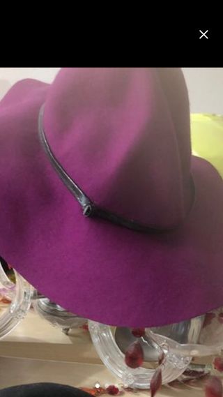 Sombrero Cortefiel Morado