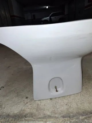 Bidé de porcelana gris claro