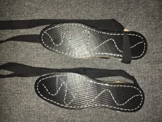 Alpargatas blancas y negras con cintas sin estrena