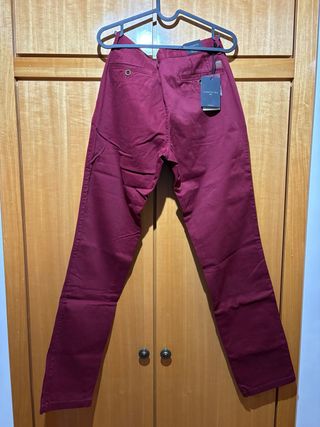 Pantalón chino Cortefiel largo rojo