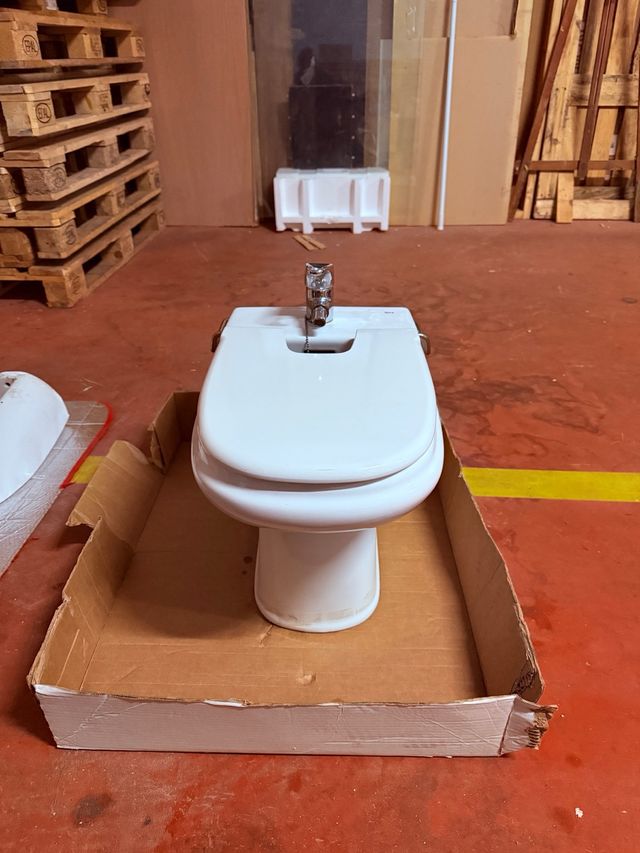 (NUEVO) Bidé Roca Dama con Tapa