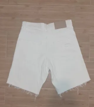 Pantalones Vaqueros Cortos Blancos Desgastados