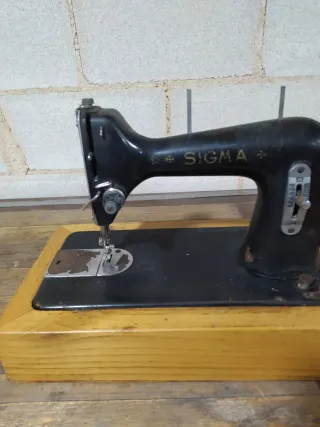 Máquina de coser antigua Sigma