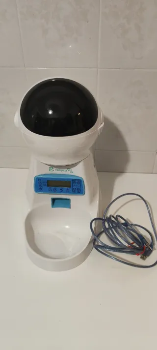 Distributore Cibo Robot Pet Belopezz