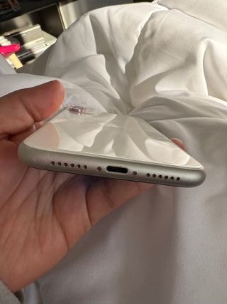 iPhone 11 64GB Negro - Batería 76%