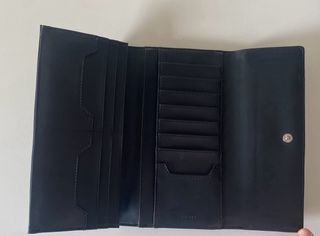 Billetera DKNY negra de Nueva York