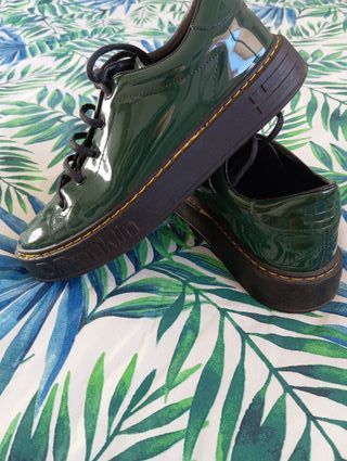 Zapatos planos verdes charol