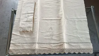 Coppia vecchi asciugamani canapa ricamati