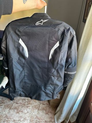 Casco y Chaqueta Moto Alpinestars