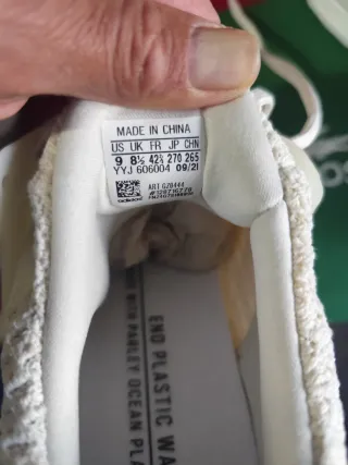 Zapatillas Adidas Beige/Blancas Nuevas