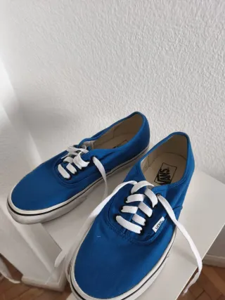Zapatillas Vans Azules y Blancas