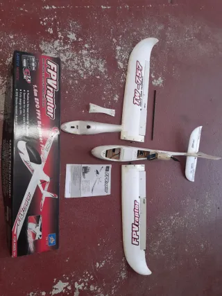 Avión FPV Raptor TW-757
