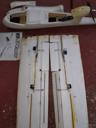 Avión FPV Raptor TW-757