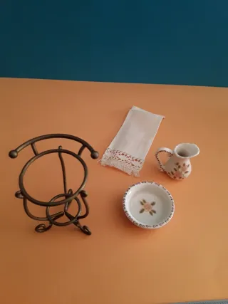 Casa delle bambole. Lavandino vintage